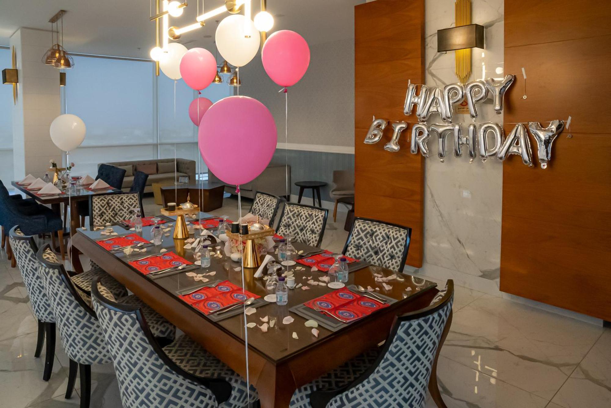 Nivel Hotel Abha 海米斯穆谢特 外观 照片 A birthday party