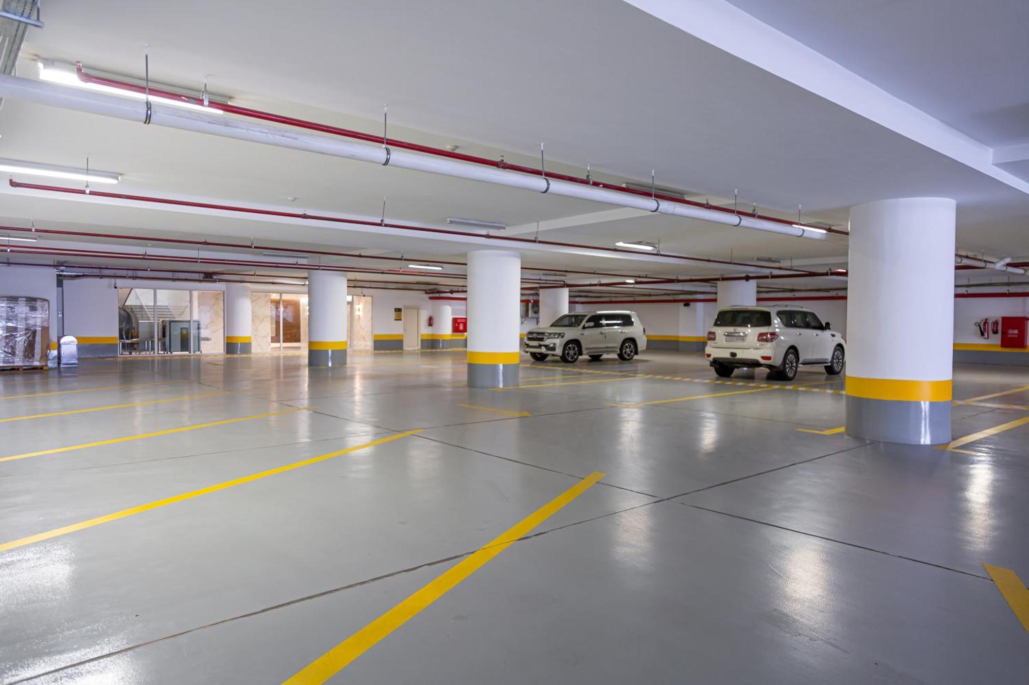 Nivel Hotel Abha 海米斯穆谢特 外观 照片 A car park
